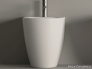 FORM SQUARE - Floor mounted ceramic bidet _ Alice Ceramica