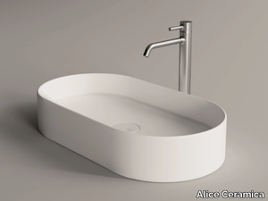 HIDE - Countertop oval ceramic washbasin _ Alice Ceramica