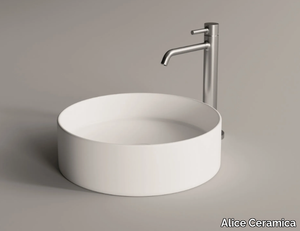 HIDE - Countertop round ceramic washbasin _ Alice Ceramica