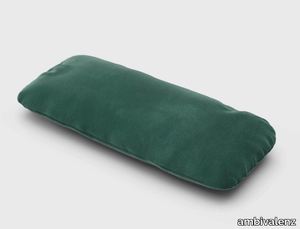 CURT - Solid-color fabric sofa cushion _ ambivalenz