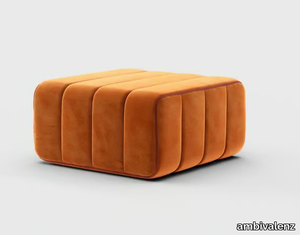 CURT - Upholstered square fabric pouf _ ambivalenz