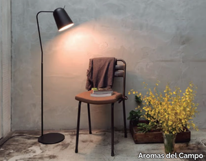 DODO - Adjustable metal floor lamp _ Aromas del Campo