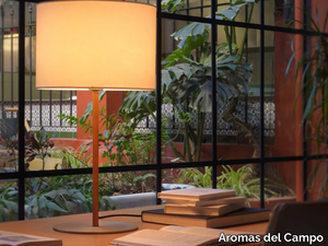 ELLIN - Leather table lamp _ Aromas del Campo