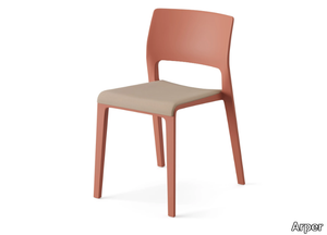 JUNO 02 - Polypropylene garden chair with integrated cushion _ Arper