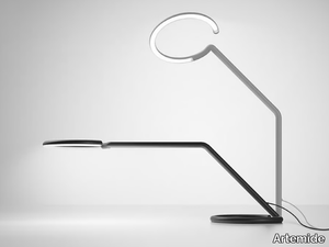 VINE LIGHT - Adjustable metal table lamp _ Artemide