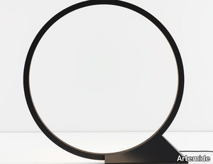 "O" INDOOR - LED aluminium floor lamp _ Artemide