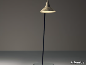 UNTERLINDEN - LED brass table lamp _ Artemide