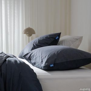 Casual lines pillowcases