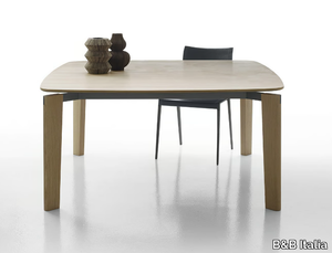 OSKAR - Square wooden table _ B&B Italia