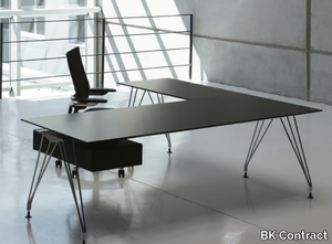 A1 DIRECTIONAL - L-shaped executive desk with drawers _ BK Contract