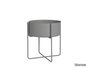 KENA - Round powder coated steel planter _ blomus