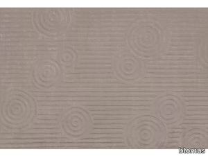 UZU - Solid-color rectangular viscose rug _ blomus