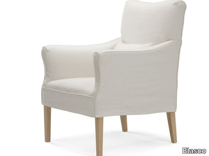 SOFÍA - Linen armchair with armrests _ Blasco