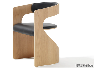 LUCKY - Chair with armrests _ Blå Station