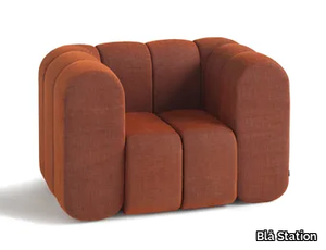 BOB - Fabric armchair with armrests _ Blå Station