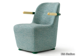 JACKSON - Fabric easy chair with armrests _ Blå Station