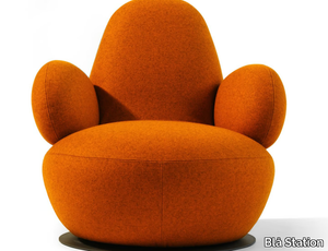 OPPO - Swivel upholstered armchair _ Blå Station