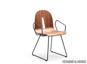 GOTHAM WOODY SL-P - Sled base walnut chair with armrests _ CHAIRS & MORE