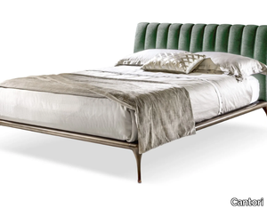 ISEO - Double bed with upholstered headboard _ Cantori