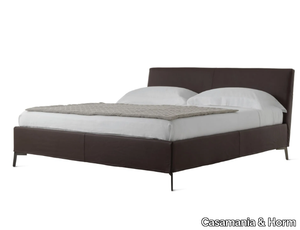 BAHAMAS MID-CENTURY - Upholstered leather double bed with removable cover _ Casamania & Horm