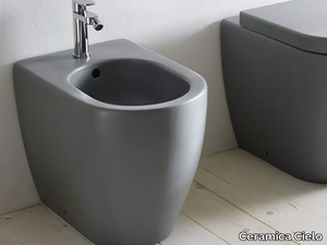 SMILE - Floor mounted ceramic bidet _ Ceramica Cielo