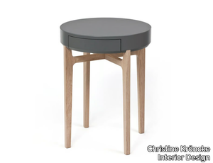 ACADEMY - Round wooden bedside table with drawers _ Christine Kröncke Interior Design