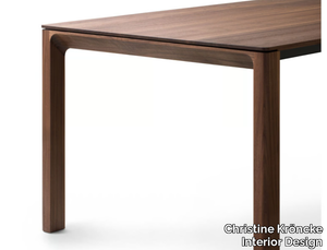 PORTO - Extending wooden dining table _ Christine Kröncke Interior Design