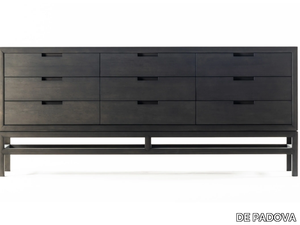 SILENT DRAWER CABINET - Oak chest of drawers with integrated handles _ DE PADOVA