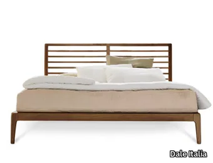 ESSENTIA P-110 - Solid wood bed _ Dale Italia