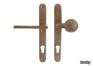 PURE 17066 - Exterior door handle on back plate with lock _ Dauby