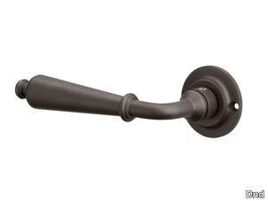 GIORGIA - Brass door handle on rose _ Dnd