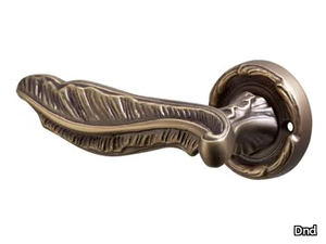 ANNY - Brass door handle on rose _ Dnd