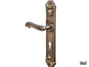 SOFIA - Brass door handle on back plate _ Dnd