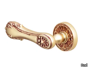 WATI - Brass door handle on rose _ Dnd