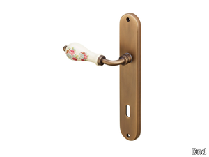 MARTINA - Brass and porcelain door handle on back plate _ Dnd