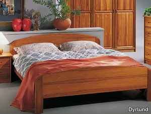 1332E - Wooden double bed _ Dyrlund