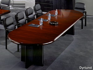 8612/10 - Oval meeting table _ Dyrlund