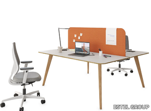 P45 - Multiple wooden office desk with sound absorbing screens _ ESTEL GROUP