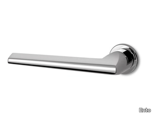 PILOT C3 - Brass door handle _ Ento
