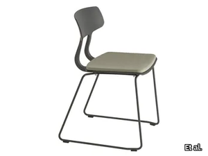 SNAP 1115N - Sled base polypropylene chair with integrated cushion _ Et al.