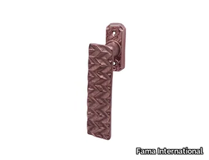 ORIGAMI OR DK - DK brass window handle on rose _ Fama International