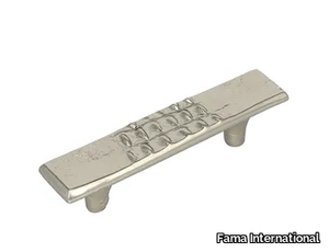 CROCODILE D PM BC13 - Brass furniture handle _ Fama International