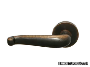 GAUDIUM MG3102 - Bronze door handle on rose _ Fama International