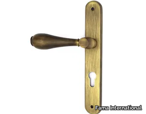 HARMONY-PLACCA - Brass door handle on back plate _ Fama International