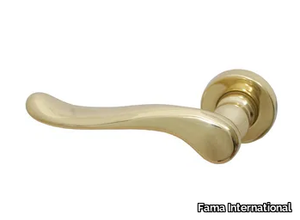 ITALIAN DESIGN - FRESIA - Brass door handle on rose _ Fama International