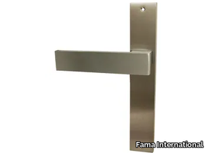 ITALIAN DESIGN - IRIS-PLACCA - Door handle on back plate _ Fama International