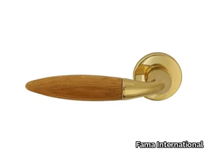 ITALIAN DESIGN - PESCA - Brass door handle on rose _ Fama International