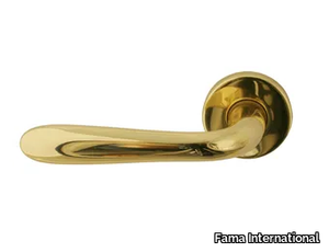 ITALIAN DESIGN - TAGETE - Brass door handle on rose _ Fama International