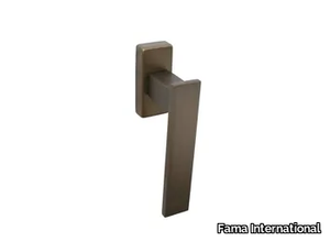 ITALIAN DESIGN - VITTORIA-DK - DK window handle on rose _ Fama International