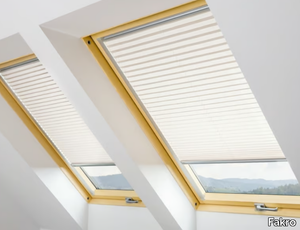 wifi - Centre-pivot Electrically operated wooden roof window _ Fakro